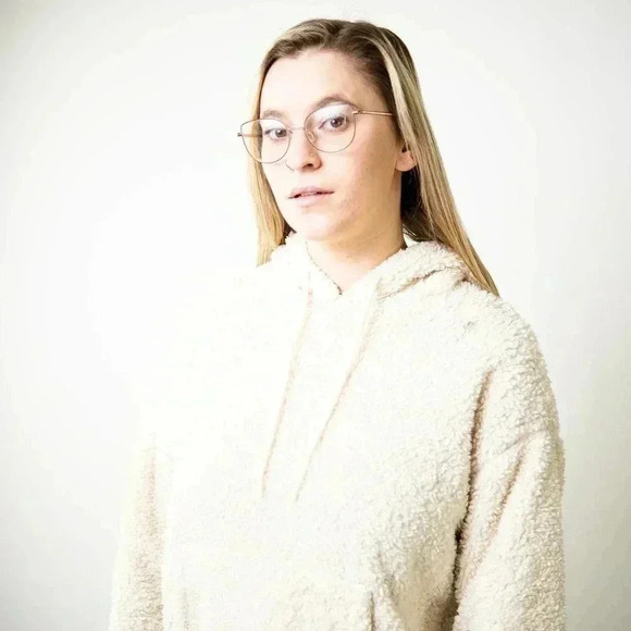 H&M Fuzzy Fleece Pullover Hoodie - Picture 4 of 7